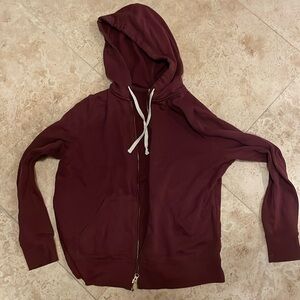 Zip up hoodie. Maroon.
